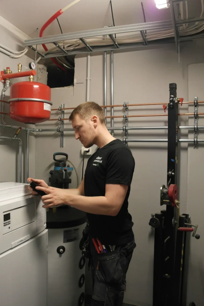 LVI Kruunun yrittäjä Joonas Lehtinen, päivystävä putkimies Tampereella